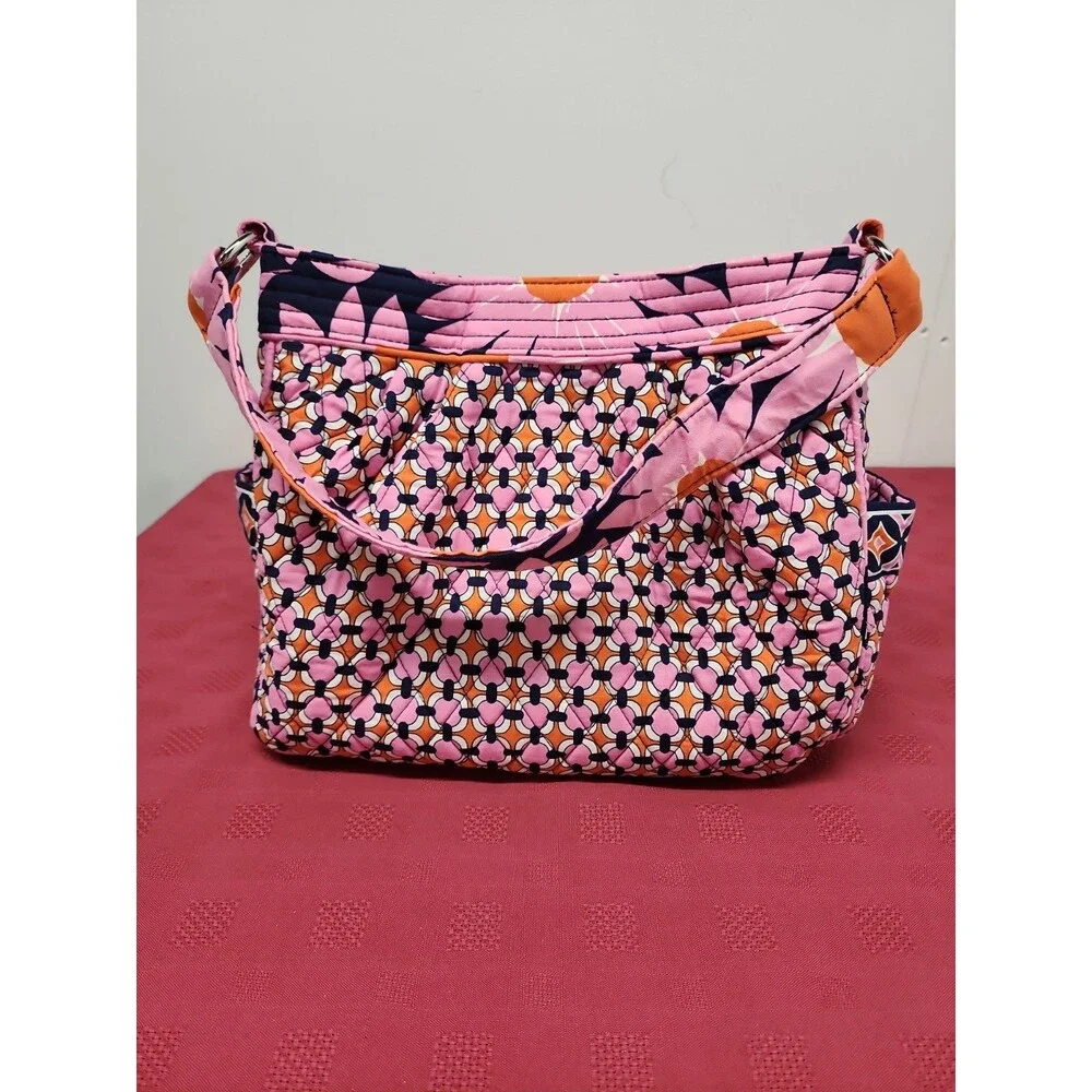 Vera Bradley Reversible Tote Bag Loves Me Pattern Pink Daisies Magnetic Closure